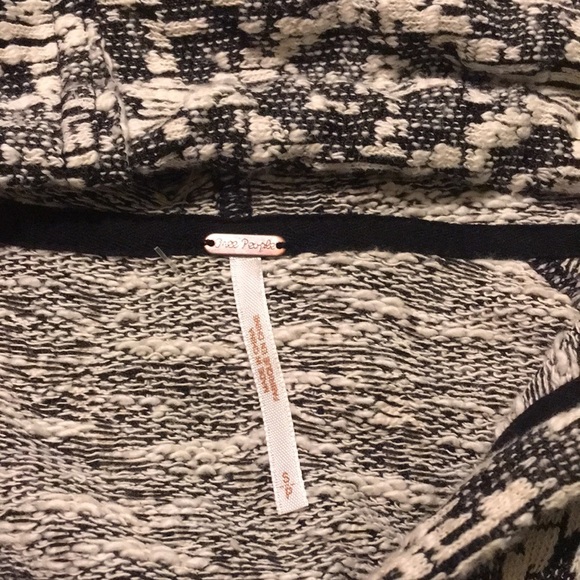 FREE PEOPLE Come Out of Style 2-Pocket Gray Black Knit Zip Hoodie EUC S - Picture 7 of 7